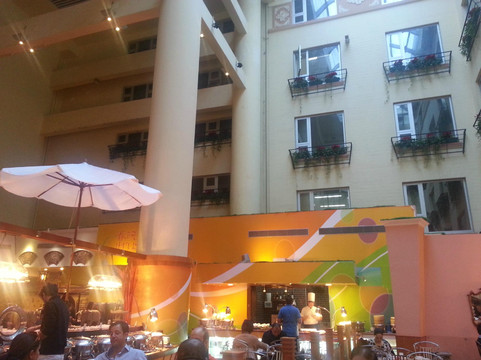 北京新侨饭店主图