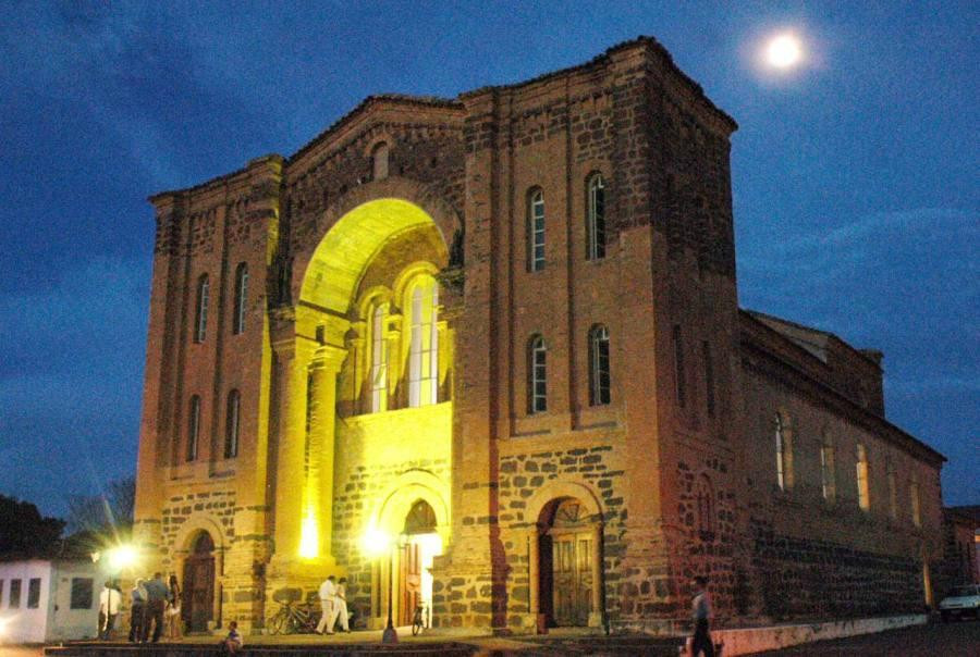 Catedral Nossa Senhora Das Merces-Porto Nacional必去景点
