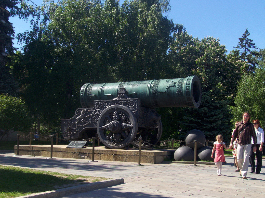 Tsar Bell and Tsar Cannon-莫斯科必去景点
