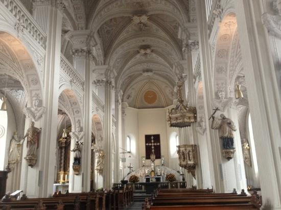Kirche St. Andreas-杜塞尔多夫必去景点