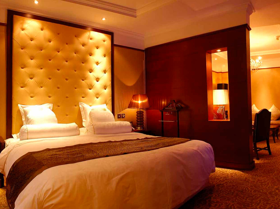 宾悦大酒店主图