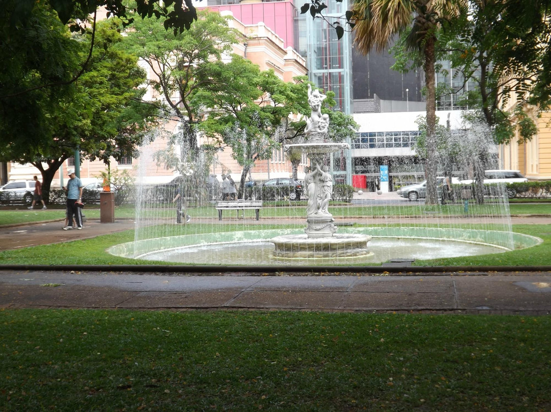 Praça da Liberdade-贝洛哈里桑塔必去景点