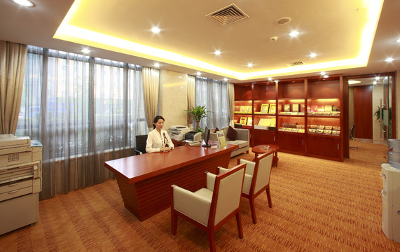 杭州中豪大酒店（钱江新城庆春广场地铁站店）主图