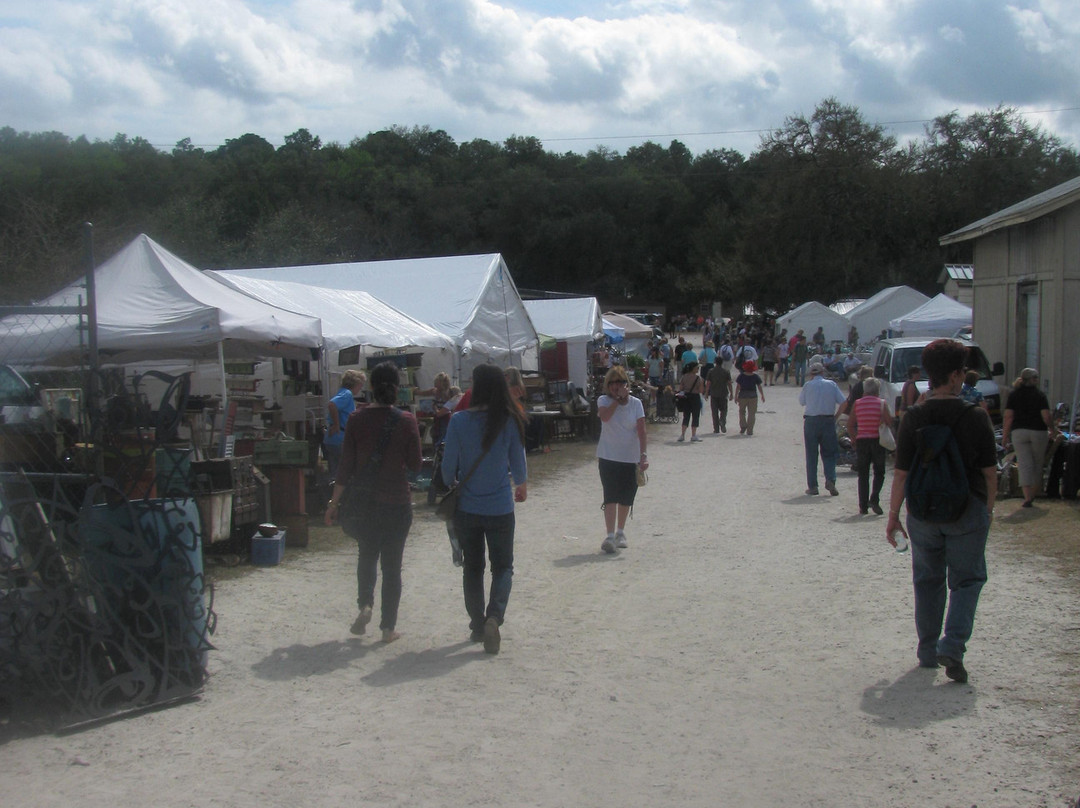 Renninger's Vintage Antique Center & Farmer's Flea Market-Mount Dora必去景点