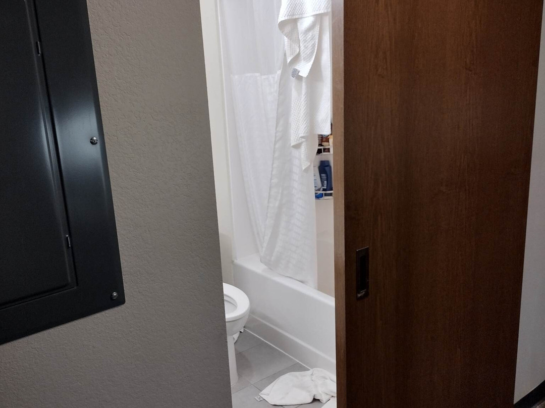 Everhome Suites Corona主图