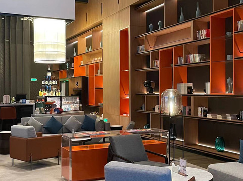 郑州高新皇冠假日酒店主图