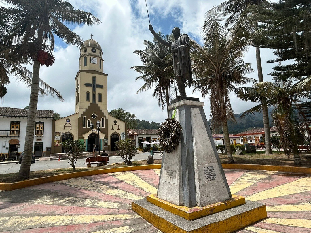 Iglesia Nuestra Señora del Carmen-萨伦托必去景点