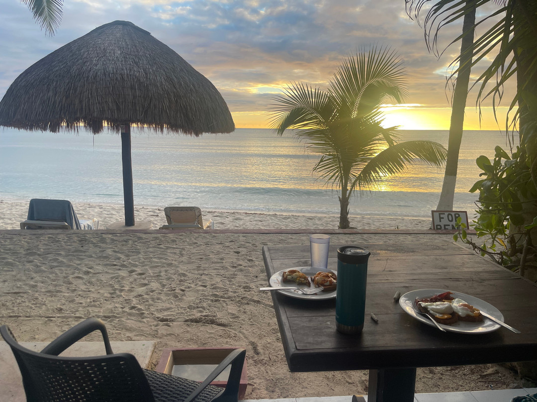 Del Sol Beachfront Properties主图