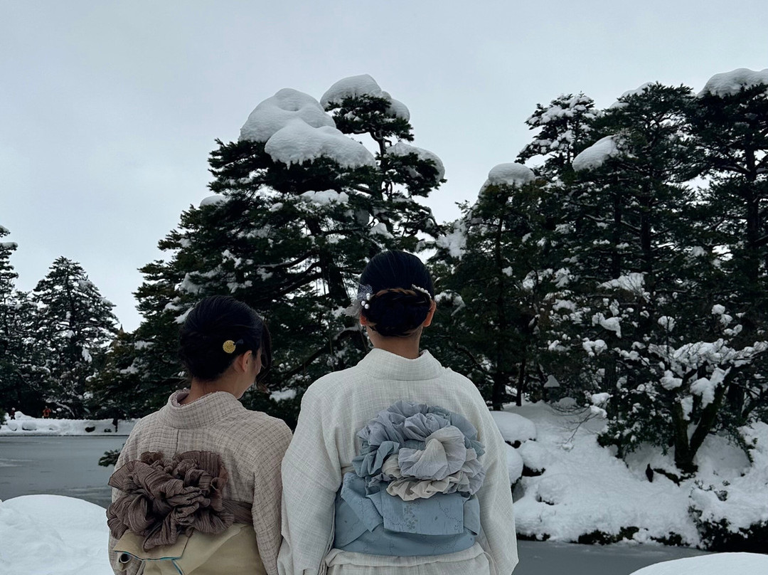 VASARA Kimono Rental KANAZAWA KENROKUEN-金泽市必去景点