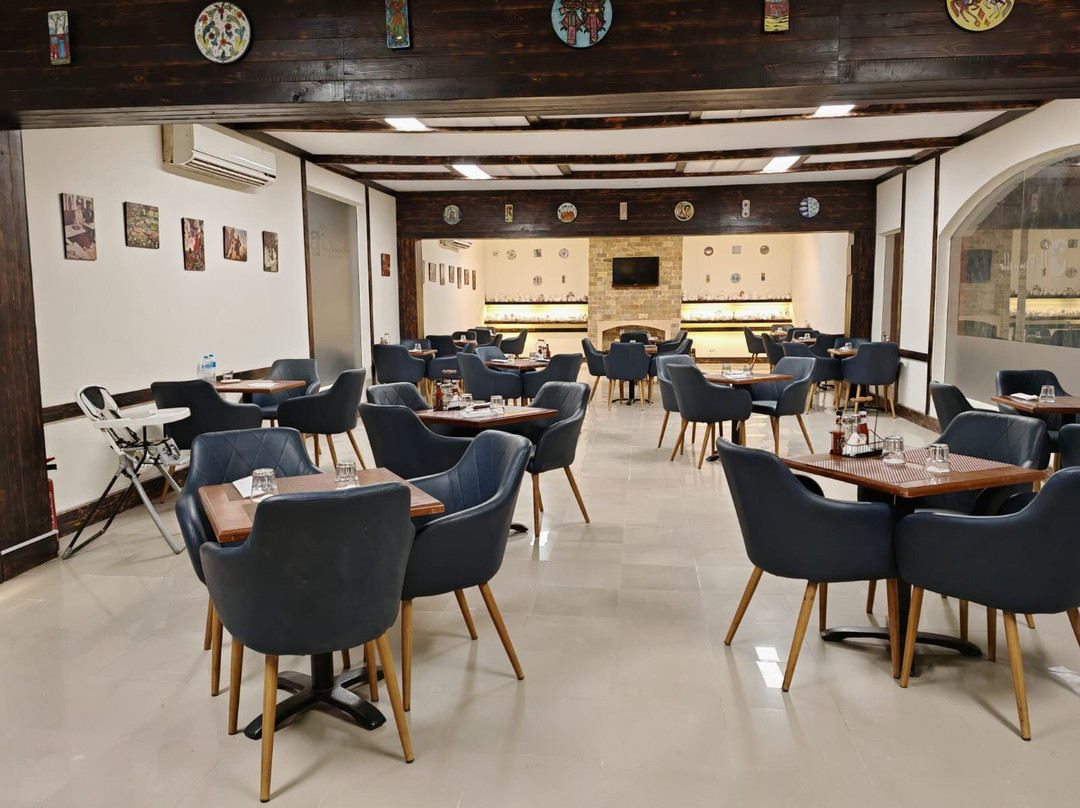 Il Pennello Ceramic Café & Restaurant