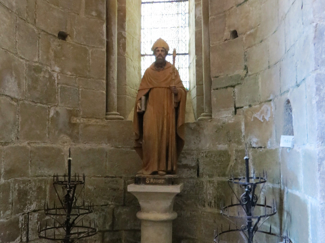 Église Saint-Robert景点图片