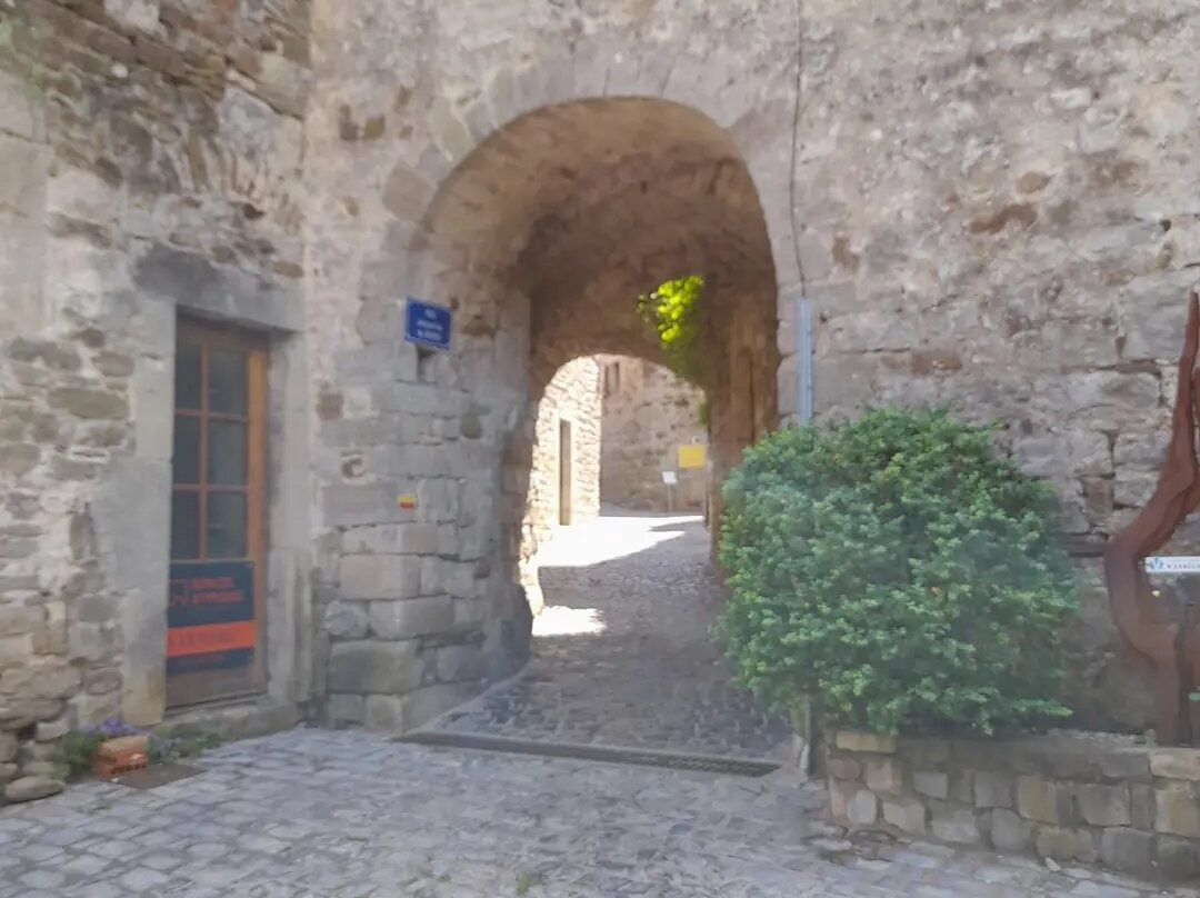 Village de Naves-Les Vans必去景点