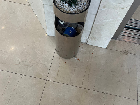 迪瓦尼阿波罗套房酒店主图