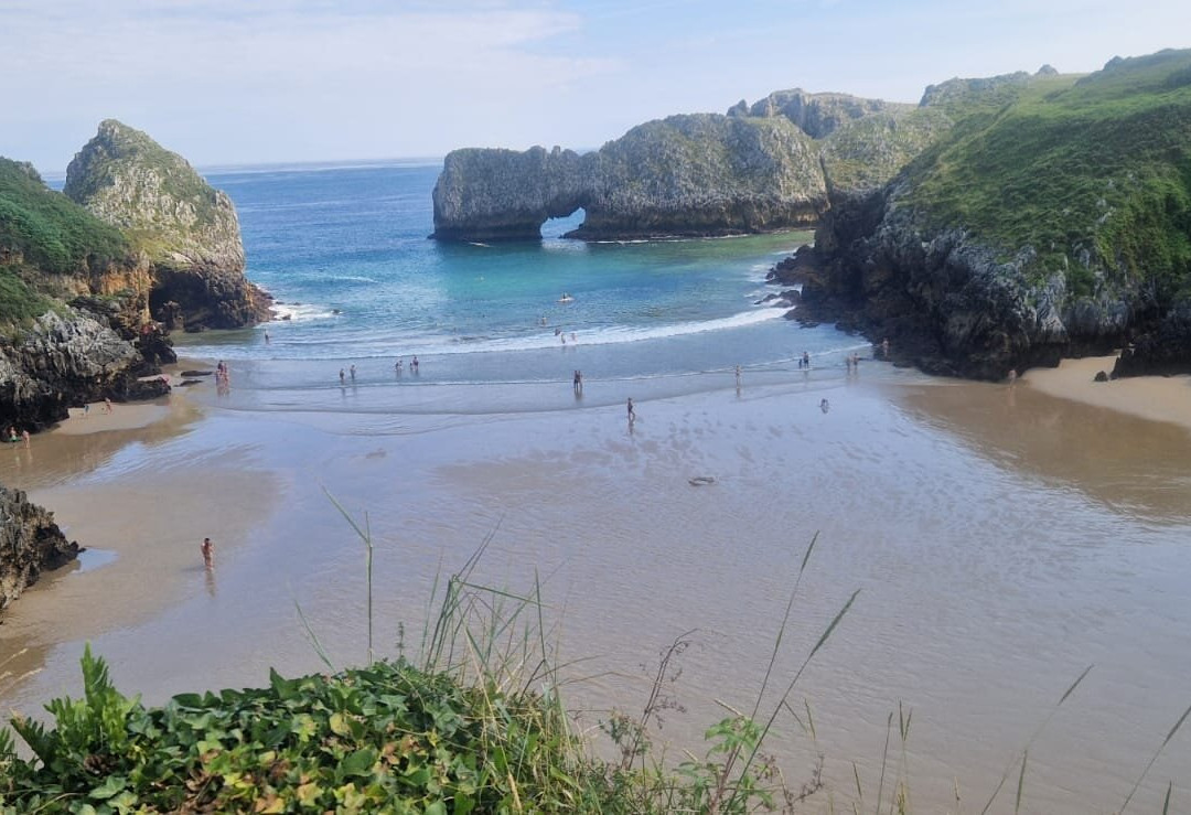 Playa de Berellin-Prellezo必去景点