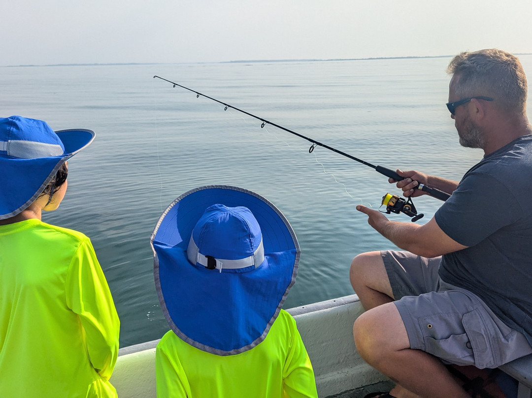 Fish Tales Fishing Charters-钦科蒂格岛必去景点