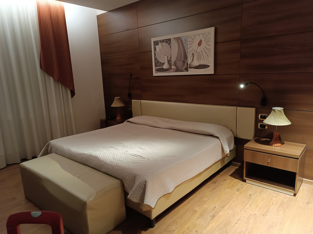 Family Hotel主图
