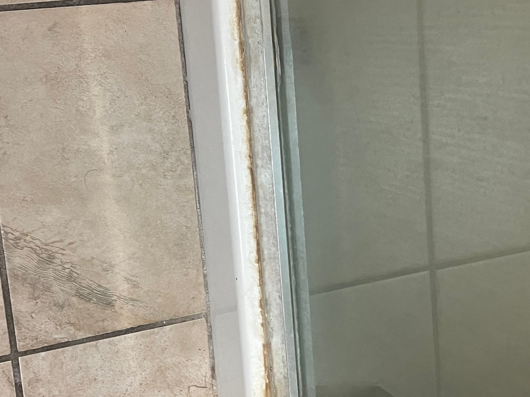 艾克城希尔顿恒庭旅馆&套房酒店主图