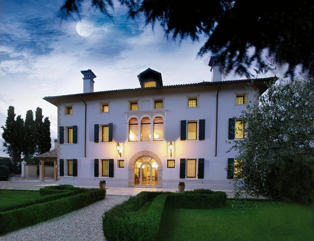 Villa Busta Hotel主图