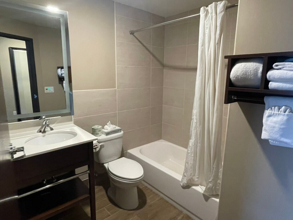 明尼阿波利斯/黄金谷速8酒店主图