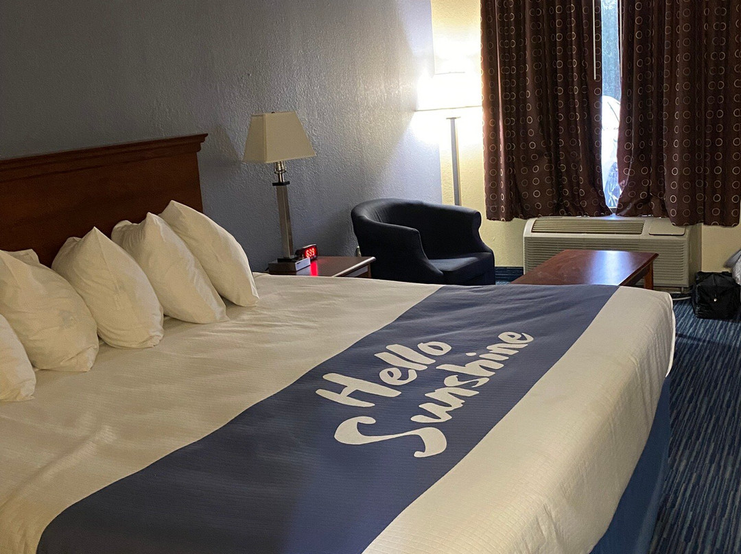 Days Inn by Wyndham Ripley主图