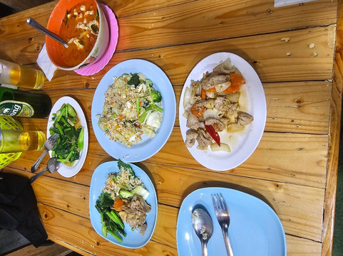 Racha Seafood City Night Market主图