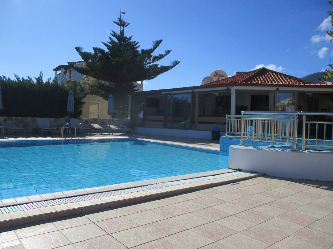 Paradise Apartments主图