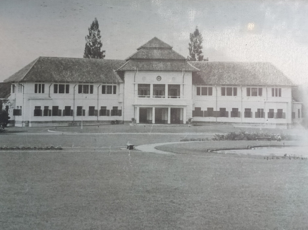 Malang City Hall Monument-玛琅必去景点