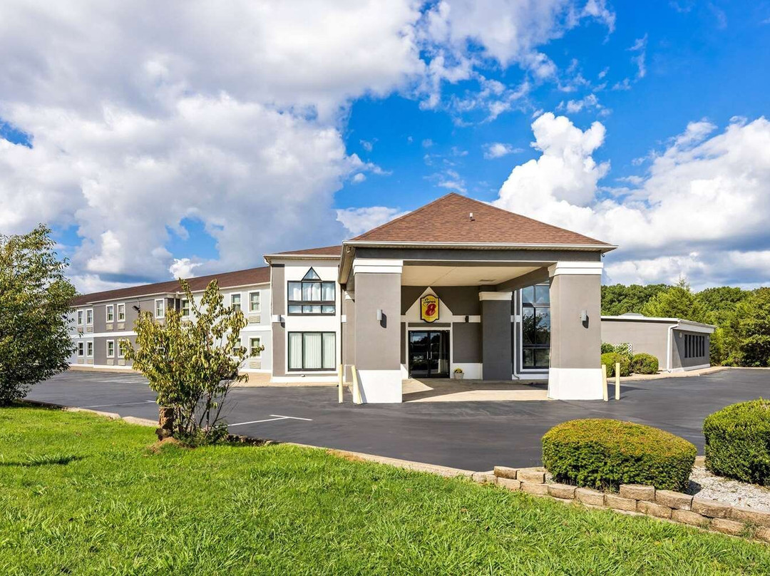 迪克森速8酒店主图