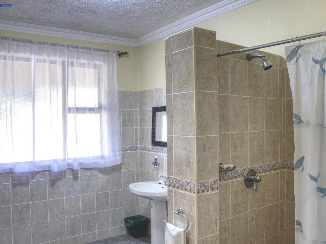 Chitungwiza酒店住宿-Unique Bed and Breakfast