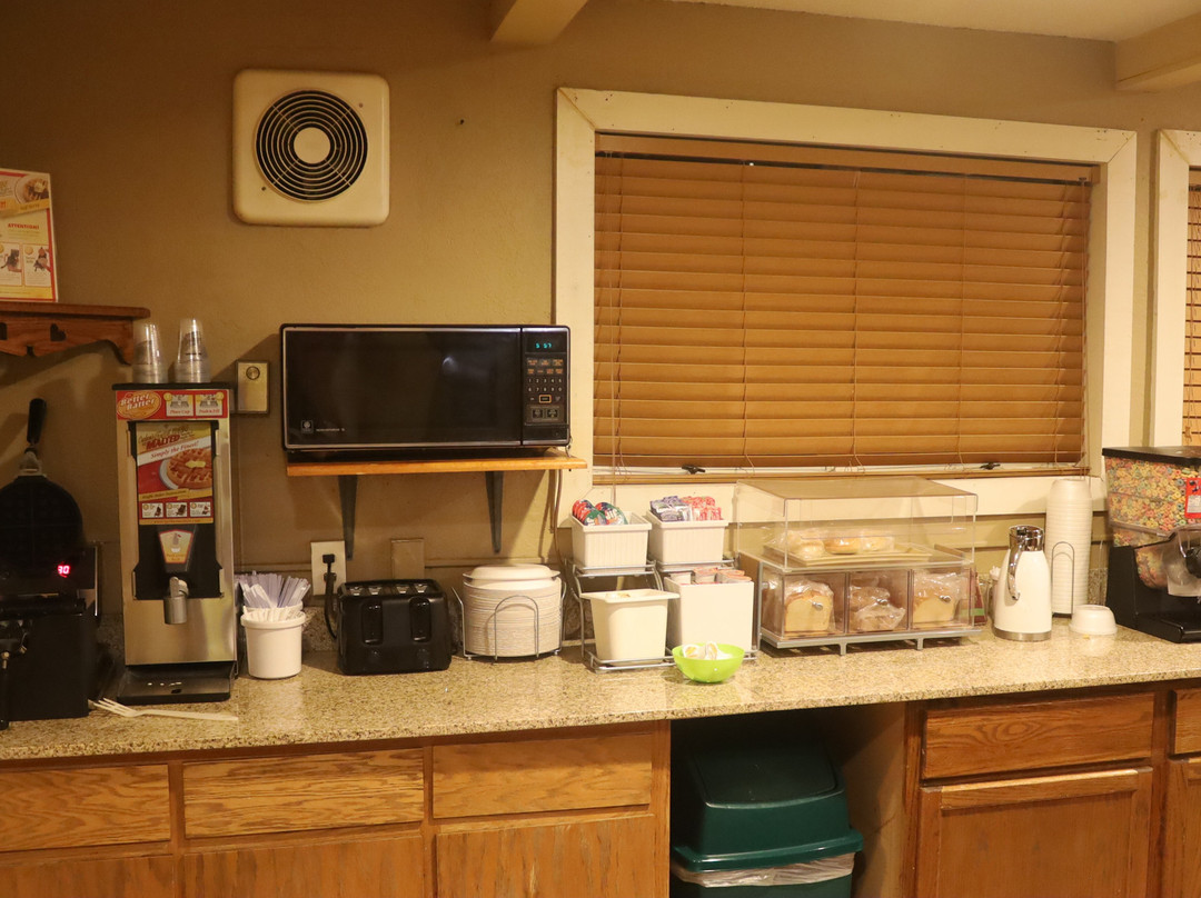 Super 8 by Wyndham Blue Earth主图