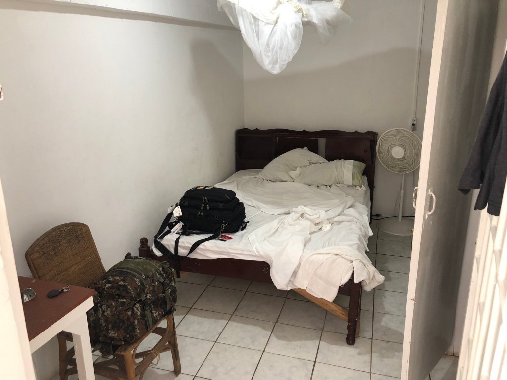 Julian's Restaurant, Bar & Guest House-官方