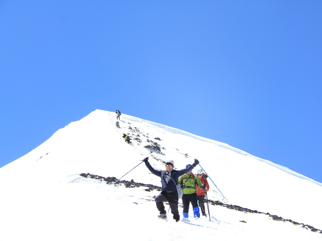 Azerbaijan Mountain Guide-巴库必去景点