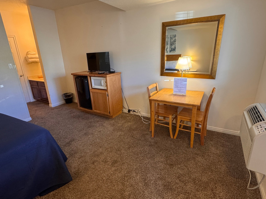 Temple View Lodge主图