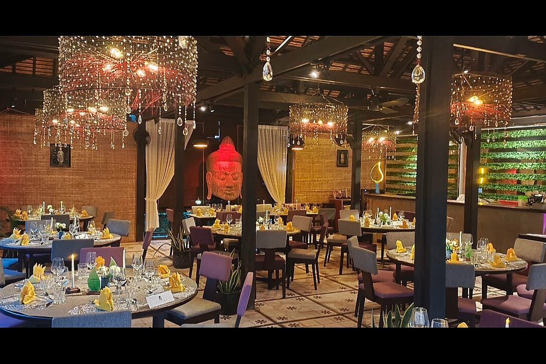 River Square 24 Restaurant