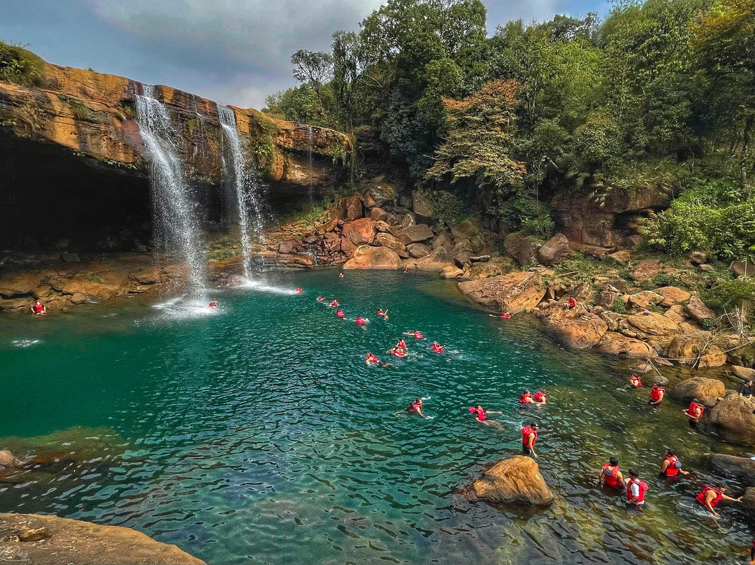 Krang Suri Falls景点图片