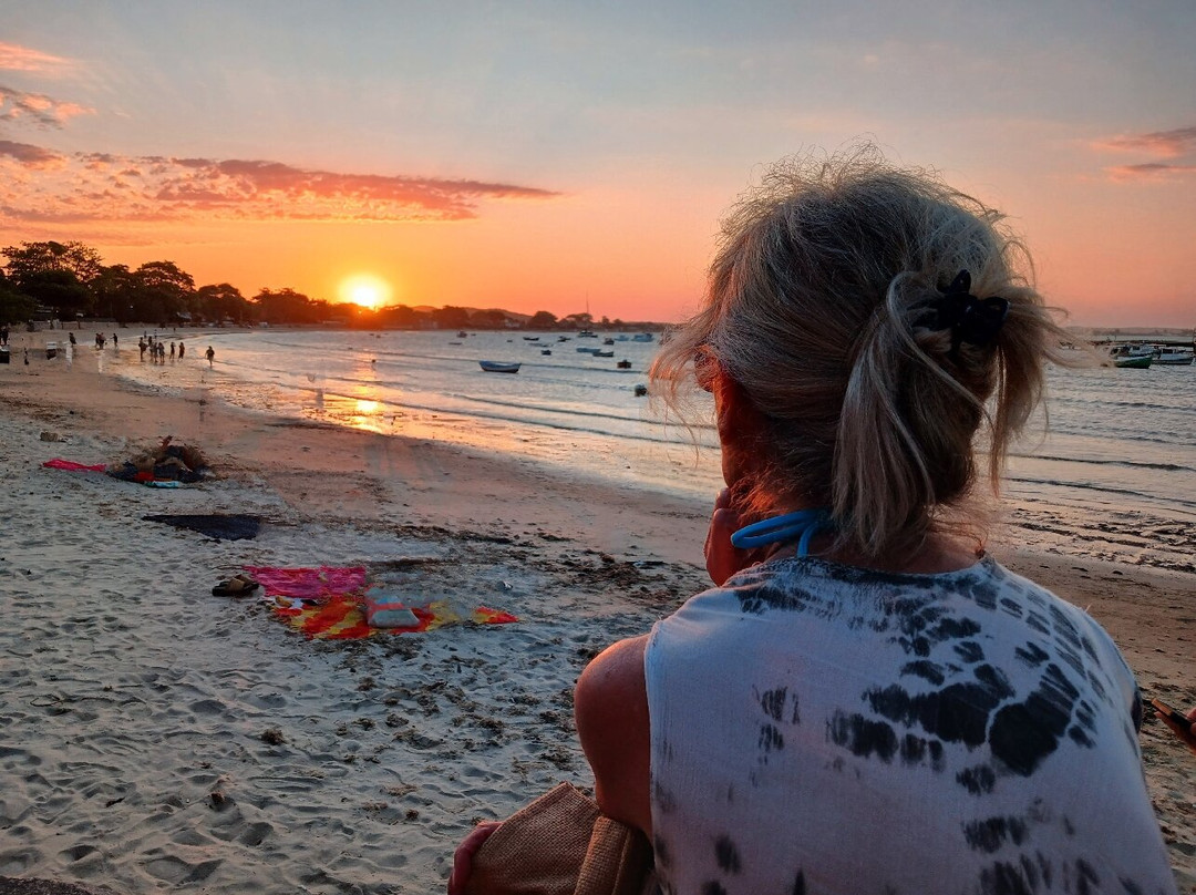 Praia do Manguinhos-布基亚斯必去景点