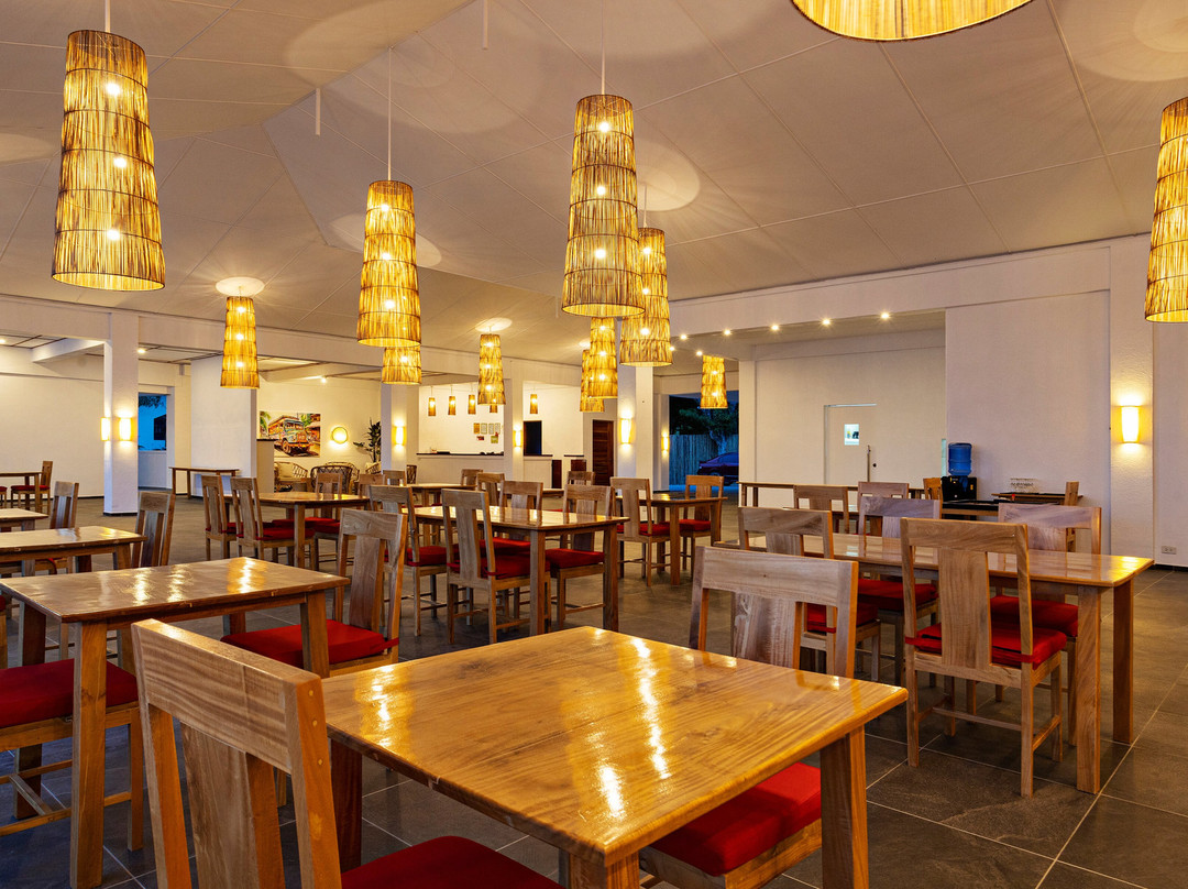 博尔玖恩餐馆和美食-The Breeze