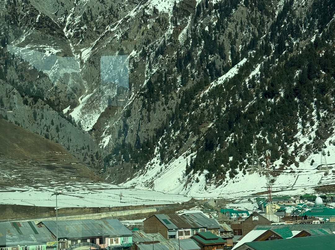 Hotel Glacier Heights主图