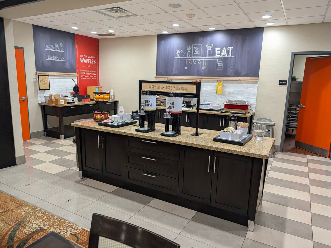 Hampton Inn by Hilton Elliot Lake, Ontario, Canada主图