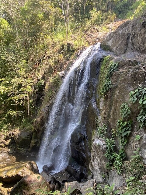 La Piedra Del Indio Waterfalls景点图片