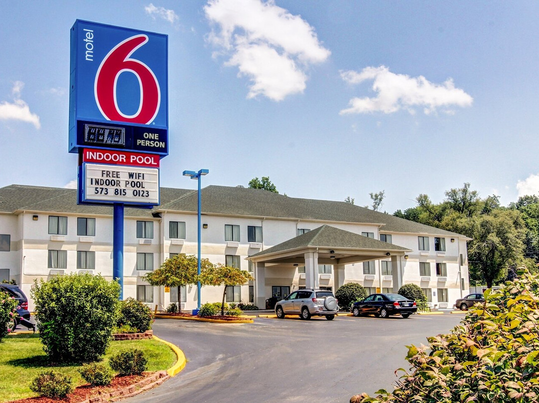 Motel 6 Columbia