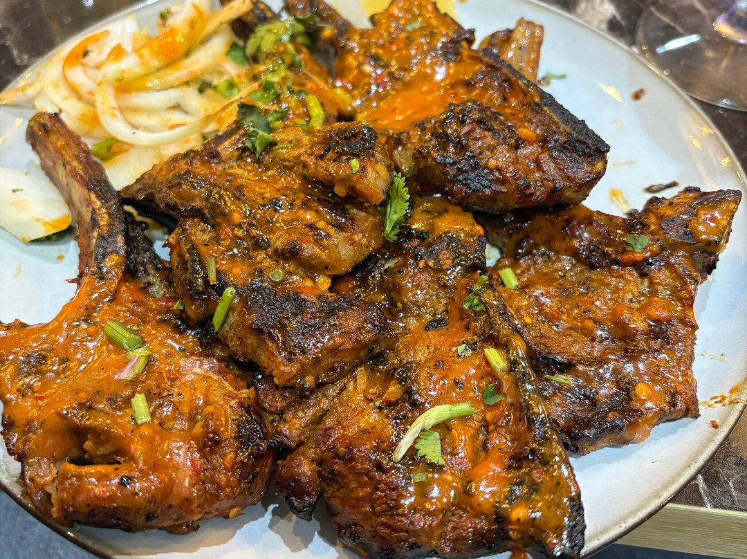Lala's Grill & Restaurant