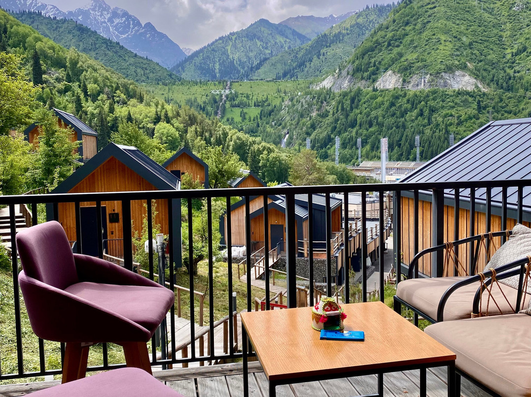 Qazaq Auyl Eco Hotel主图