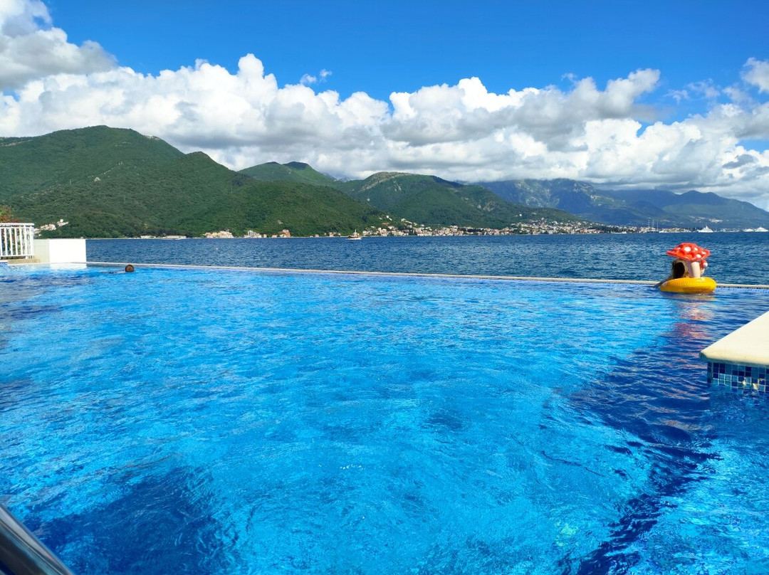 Carine Hotel Delfin主图