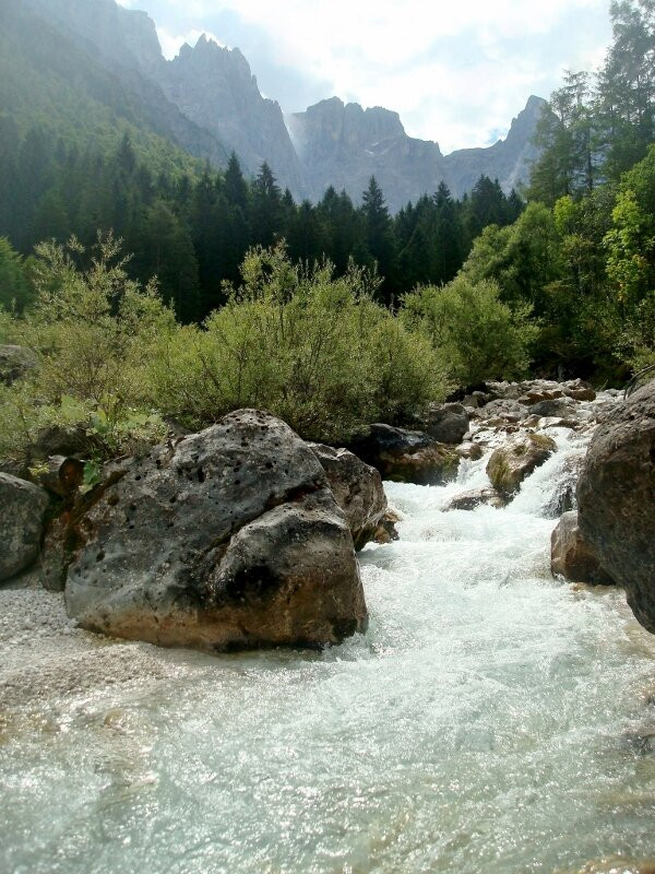 Valle di Angheraz景点图片