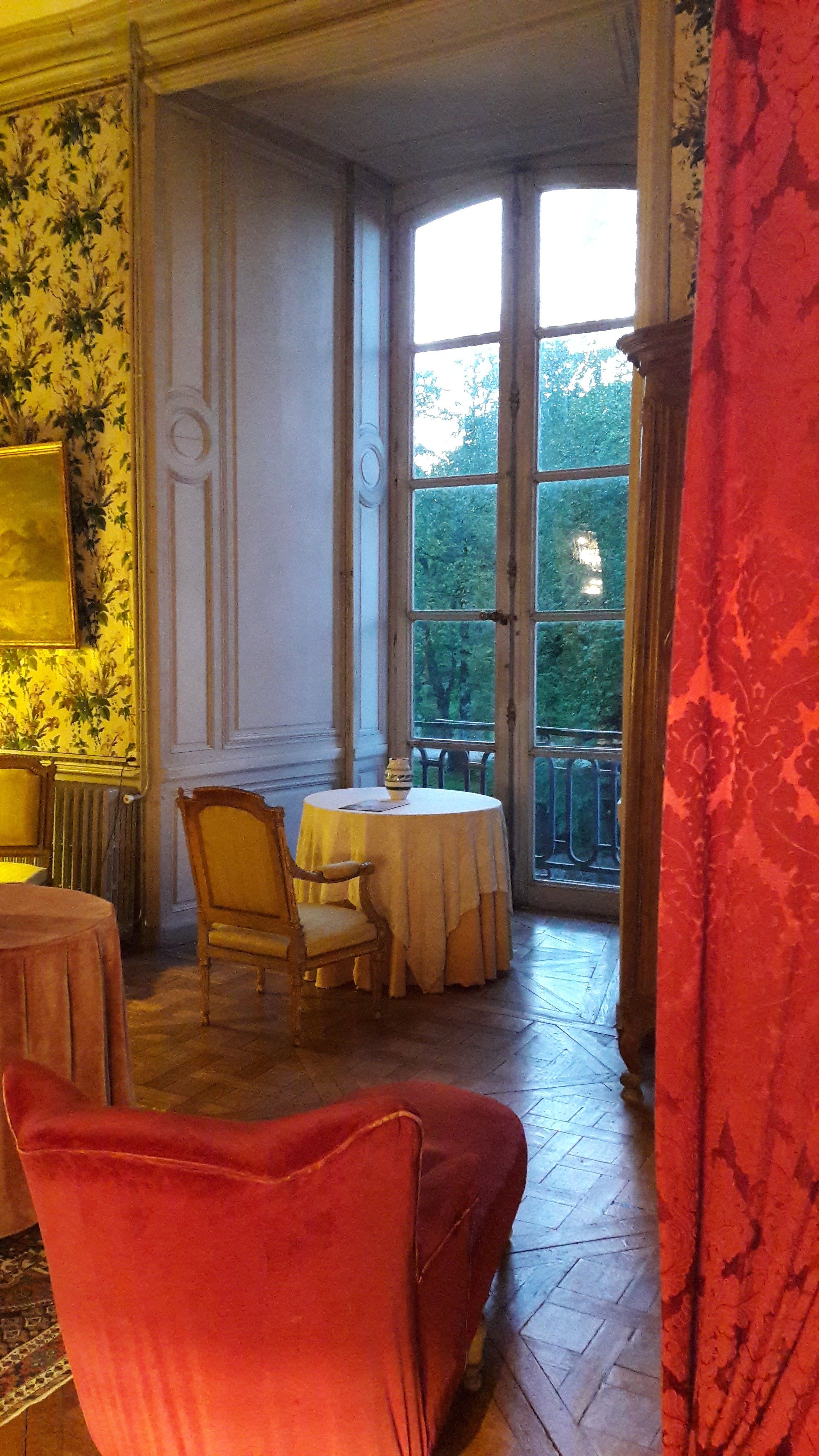 Chateau De Saint-Fargeau-官方