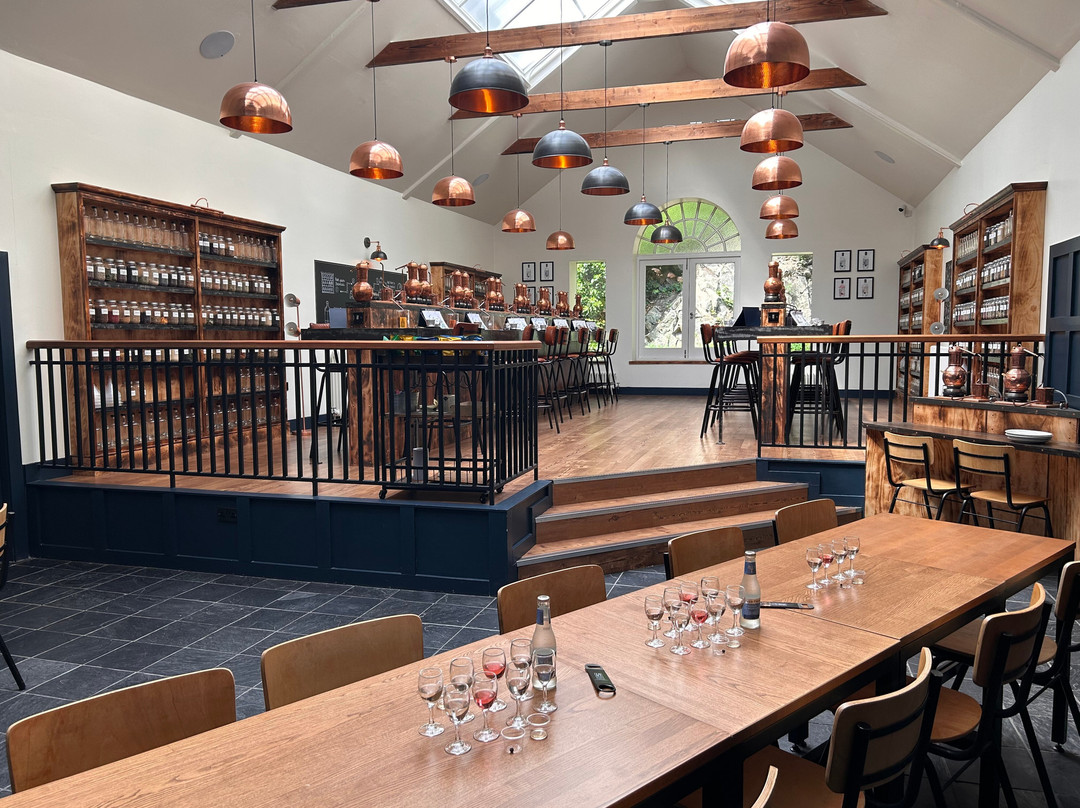 1881 Distillery & Gin School-皮布尔斯必去景点