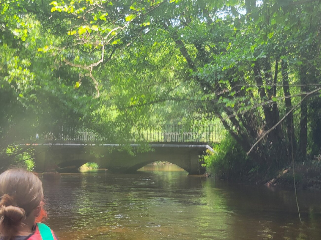 Canoe Surfing-Leon必去景点