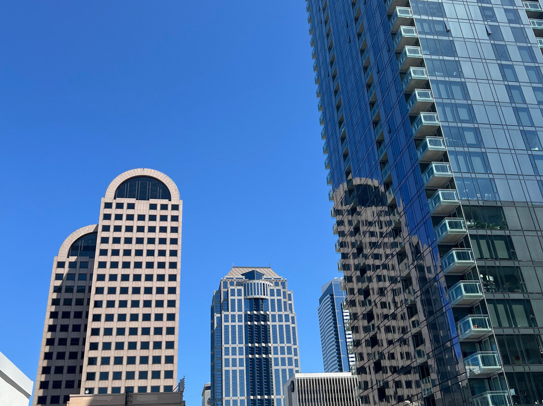 The State Hotel主图