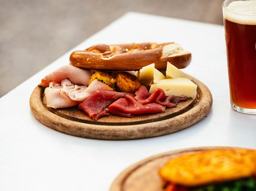 Lido Street Food Restaurant